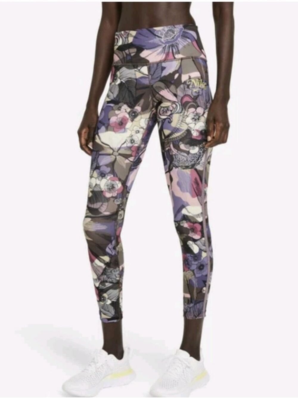 Nike Epic Fast Femme Dri Fit Floral & Mushroom Print 7/8 Leggings. 3X
